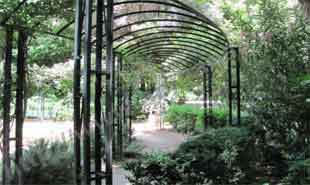_Arch in National Garden.